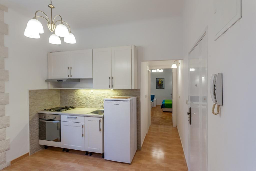 Chic Apartment In Center Split Cameră foto