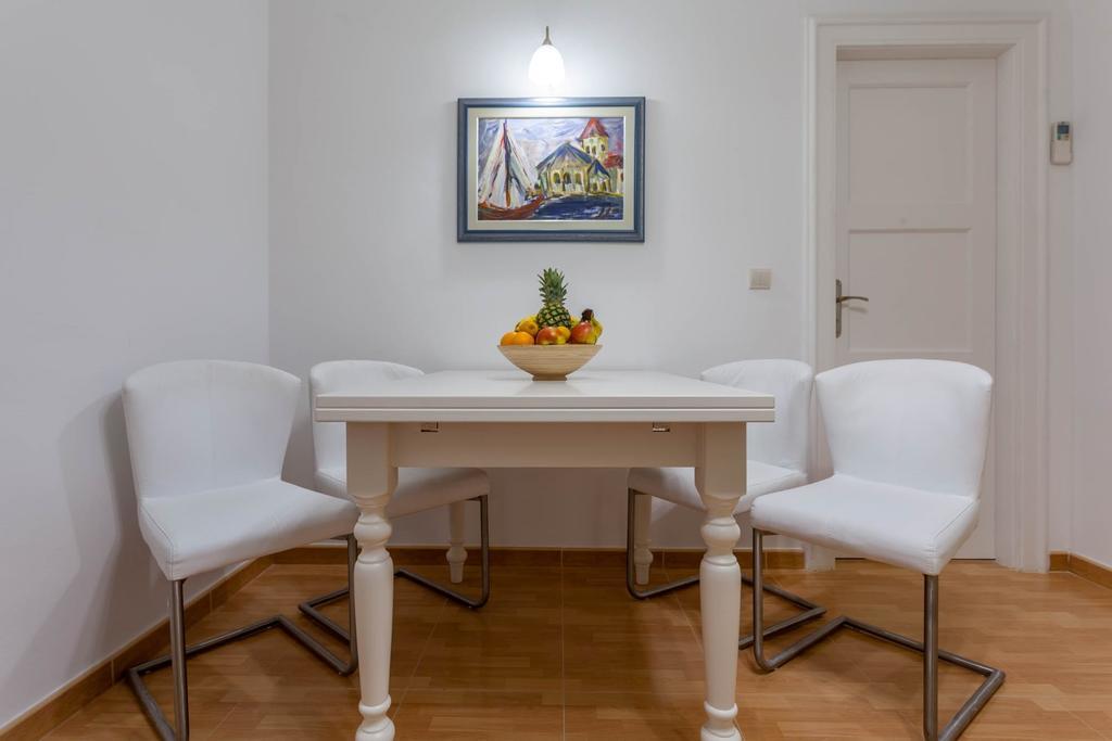 Chic Apartment In Center Split Cameră foto